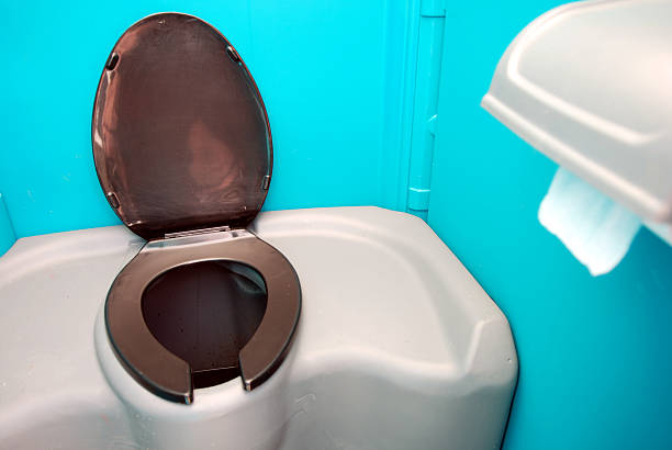Best Portable bathroom rental  in Valley City, ND